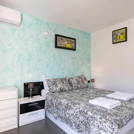 Apartman Penthouse On Locos B